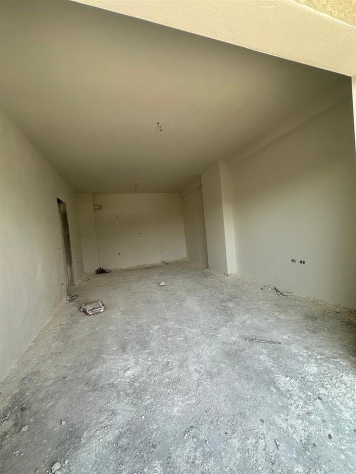 Tirane, shitet apartament 1+1+Ballkon Kati 8, 78 m² 86.690 € (Yzberisht)