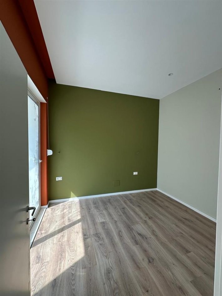 Tirane, shitet 1+1 Kati 1, 54 m² 89.000 € (Kopshti Zologjik)