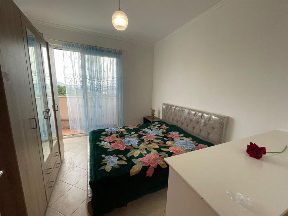 Tirane, shitet apartament 1+1+Aneks+Ballkon Kati 3, 60 m² 68.000 € (Fresk)