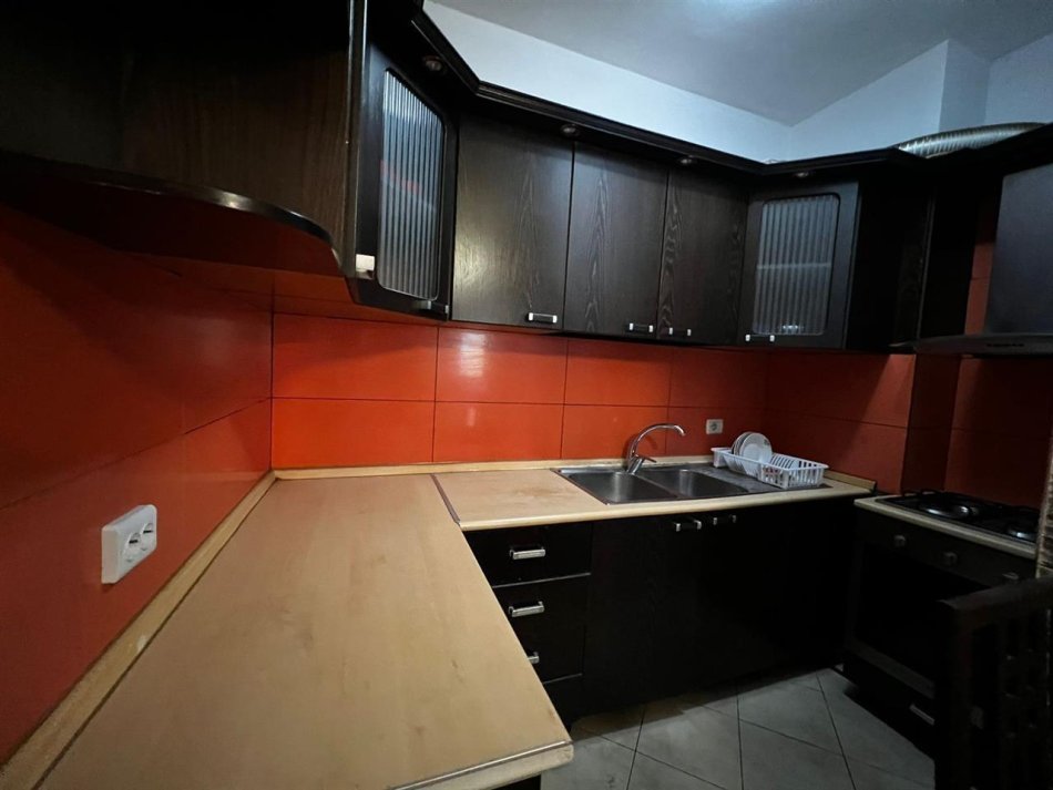 Tirane, shitet apartament 1+1 Kati 2, 73 m² 122.000 € (Kodra Diellit)