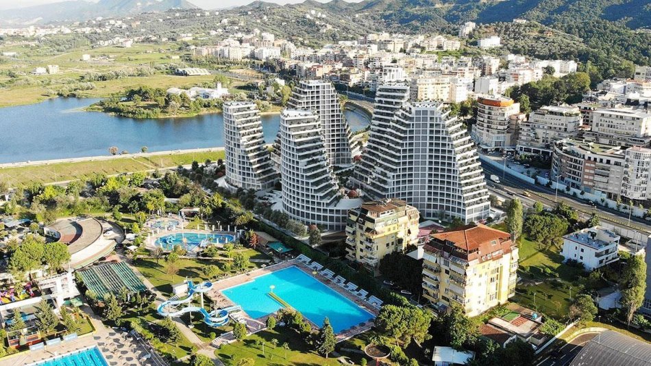 Tirane, shitet apartament 1+1 Kati 4, 70 m² 260.000 € (Lake View)