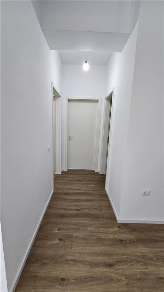 Tirane, shitet apartament 1+1+Ballkon Kati 5, 64 m² 89.335 € (Kompleksi Kaimi)
