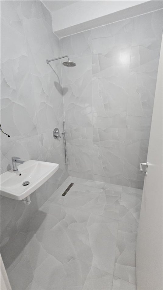 Tirane, shitet apartament 1+1+Ballkon Kati 5, 64 m² 89.335 € (Kompleksi Kaimi)