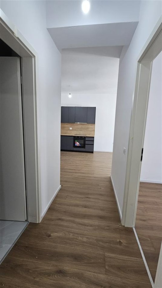 Tirane, shitet apartament 1+1+Ballkon Kati 5, 64 m² 89.335 € (Kompleksi Kaimi)