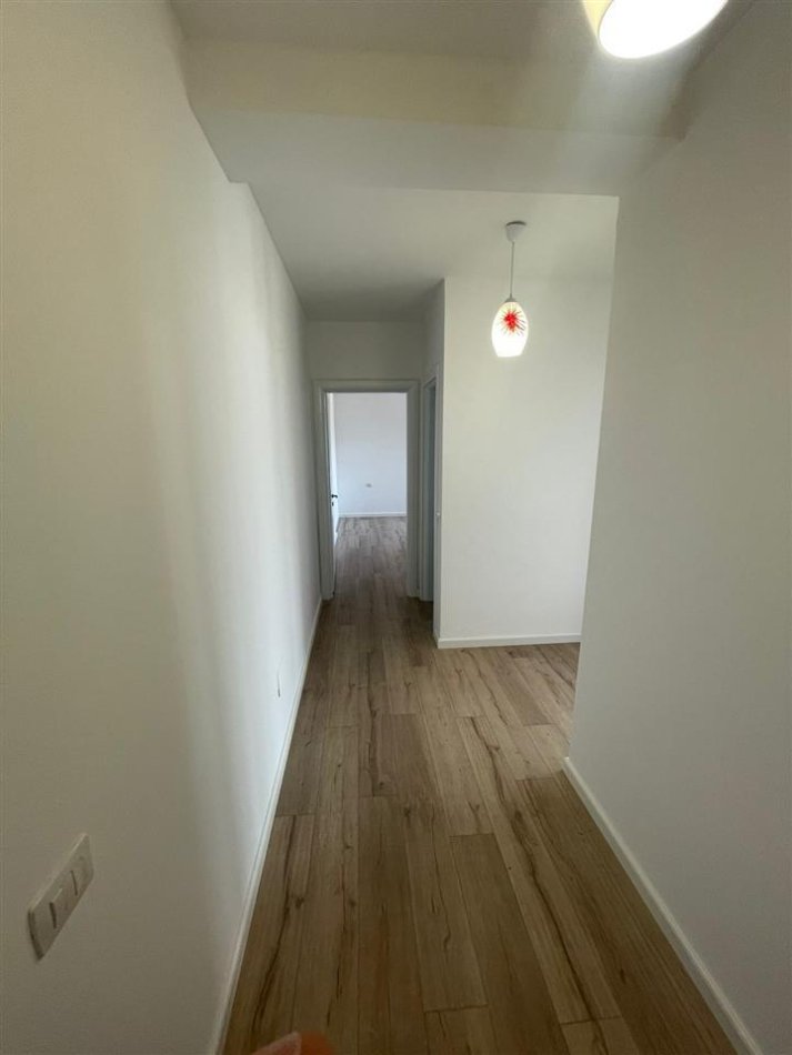 Tirane, shitet apartament 1+1+Ballkon Kati 7, 76 m² 147.000 € (Zogu i Zi)