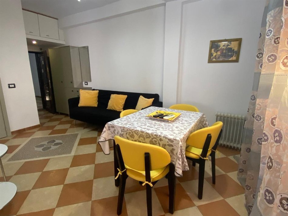 Durres, shitet apartament 1+1 Kati 2, 53 m² 82.400 € (Durres)