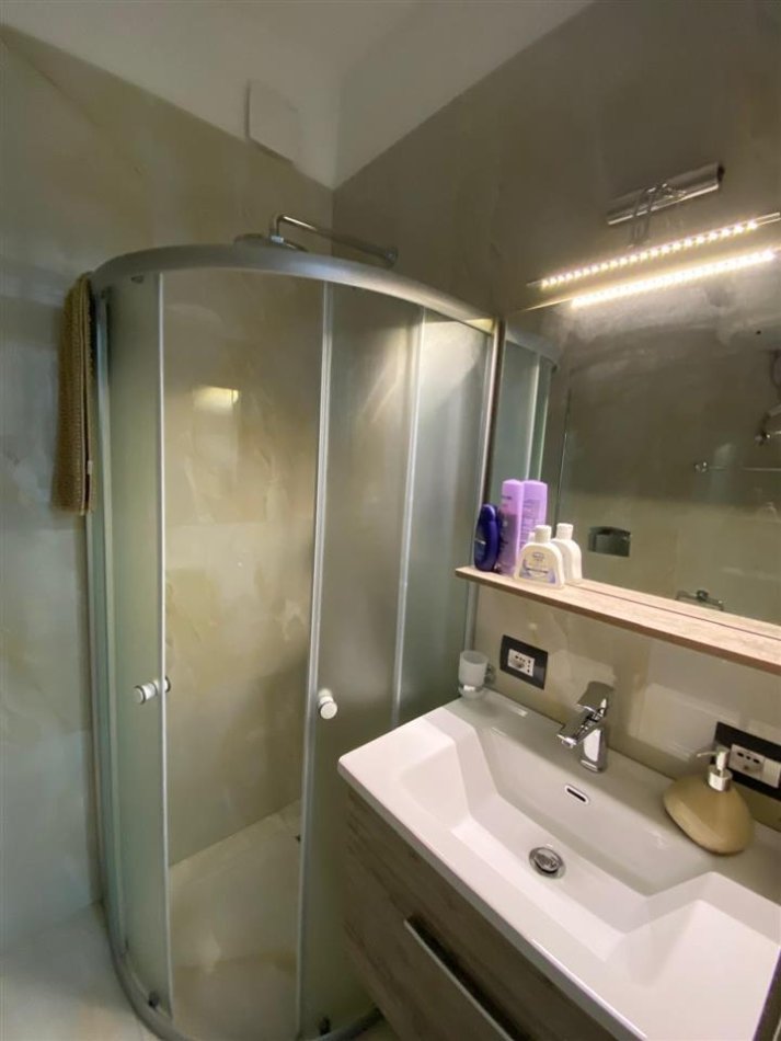 Durres, shitet apartament 1+1 Kati 2, 53 m² 82.400 € (Durres)