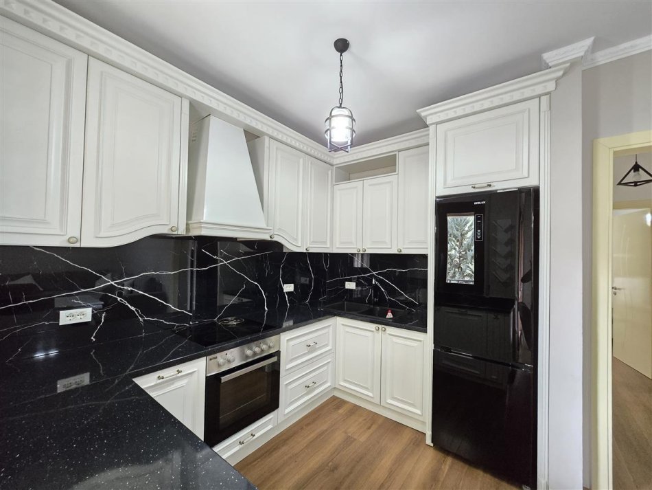 Tirane, shitet apartament 2+1 Kati 4, 104 m² 190.000 € (Kopshti Botanik)