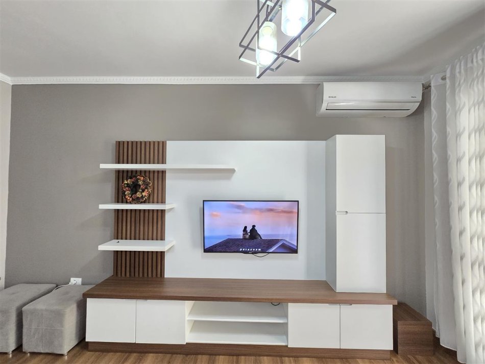Tirane, shitet apartament 2+1 Kati 4, 104 m² 190.000 € (Kopshti Botanik)