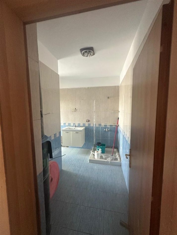 Tirane, shitet apartament 2+1 Kati 11, 117 m² 170.000 € (Rruga Kavajes)