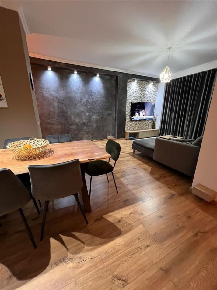 Tirane, shitet apartament 2+1 Kati 3, 108 m² 225.000 € (Kopshti Botanik)