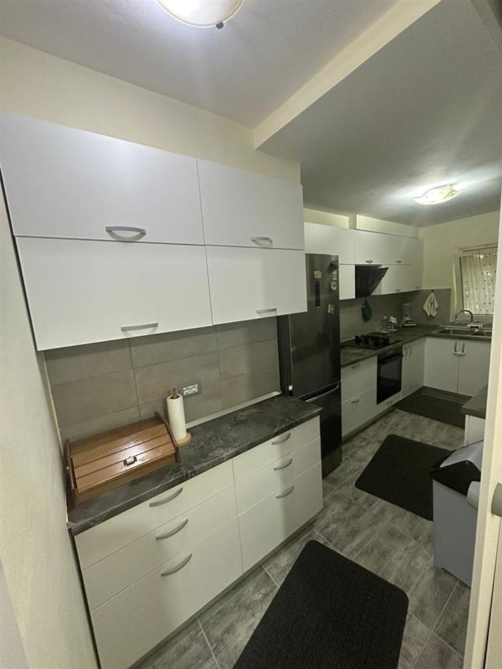 Tirane, shitet apartament 2+1 Kati 1, 76 m² 180.000 € (21 Dhjetori)