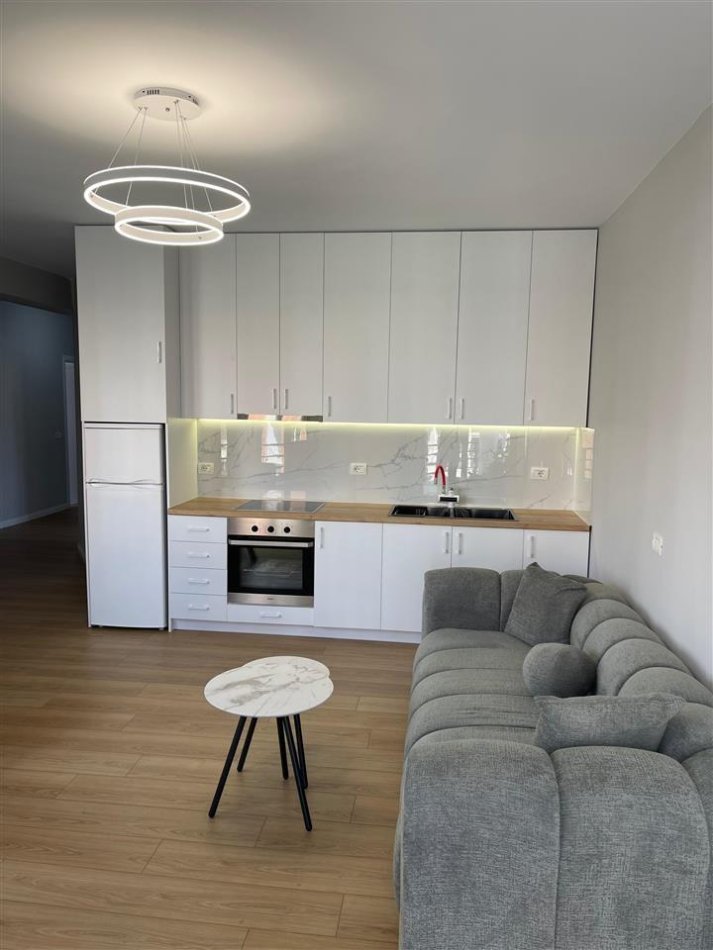 Tirane, shitet apartament 2+1 Kati 3, 89 m² 128.000 € (Yzberisht)