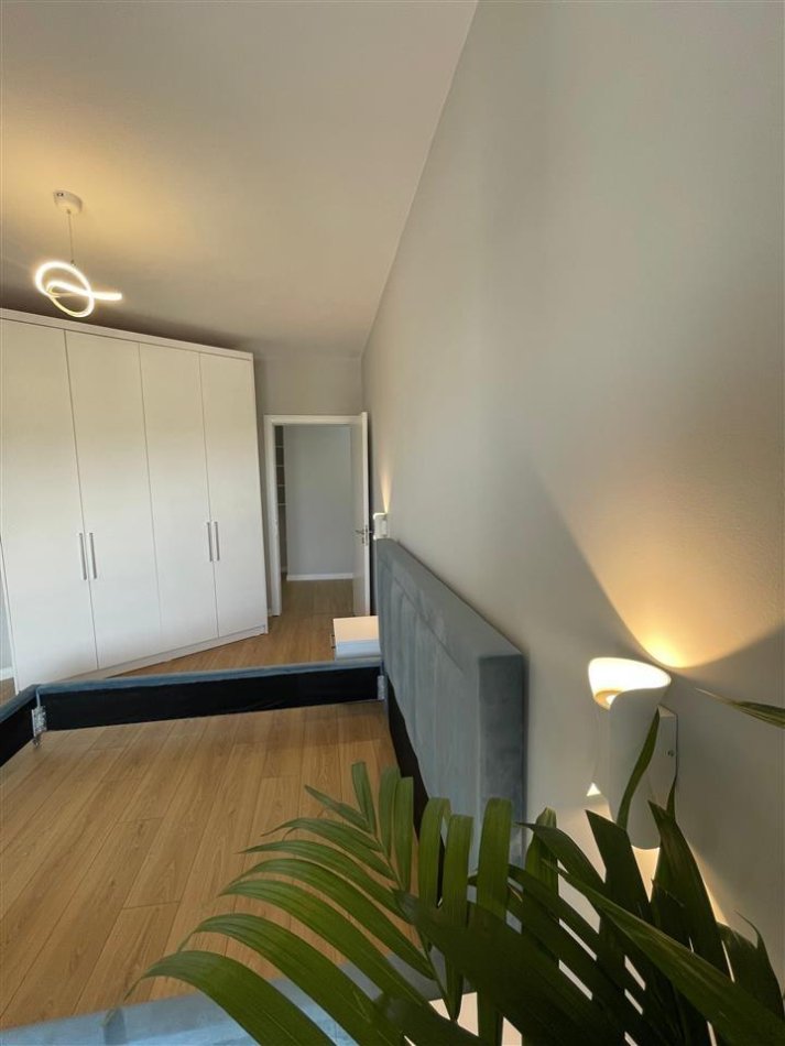 Tirane, shitet apartament 2+1 Kati 3, 89 m² 128.000 € (Yzberisht)