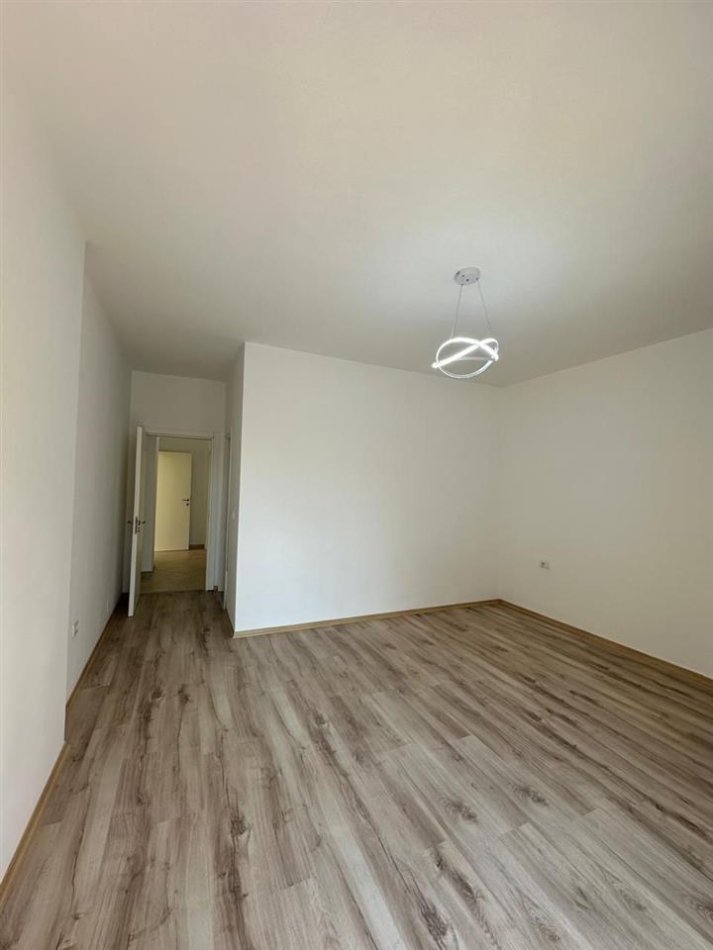 Tirane, shitet apartament 2+1 Kati 3, 160 m² 120.000 € (Fresk)