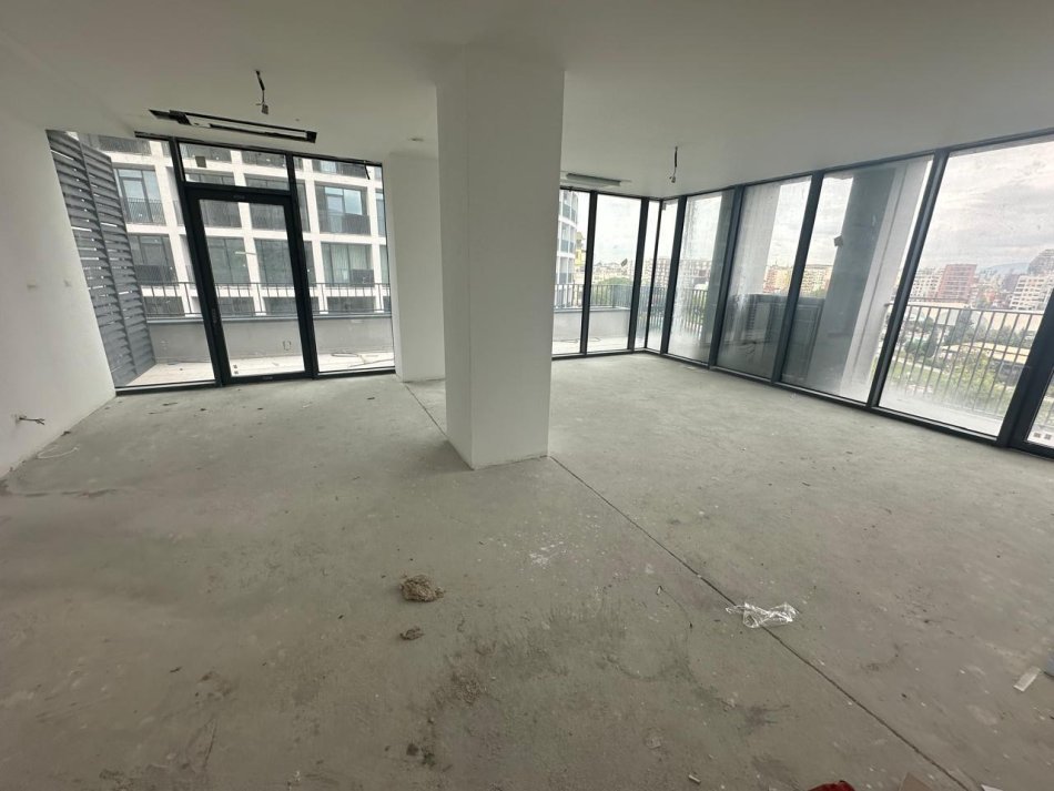 Tirane, shitet apartament 3+1 Kati 2, 187 m² 523.600 € (Lake View)