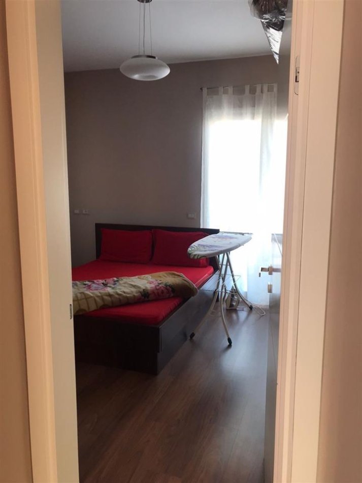 Tirane, shitet apartament 2+1 Kati 4, 110 m² 105.000 € (Selite)