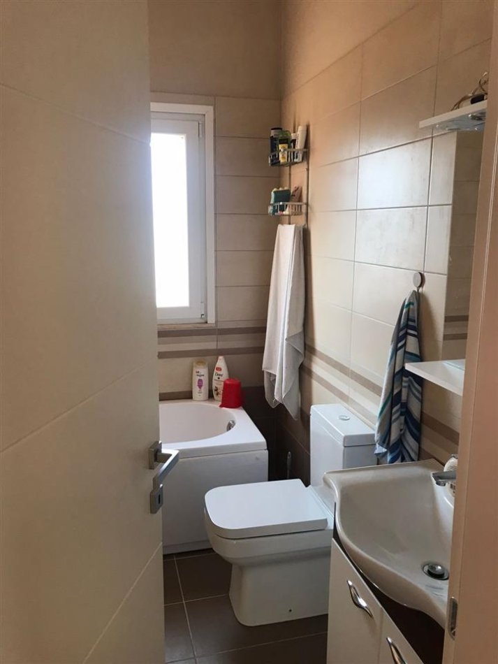Tirane, shitet apartament 2+1 Kati 4, 110 m² 105.000 € (Selite)