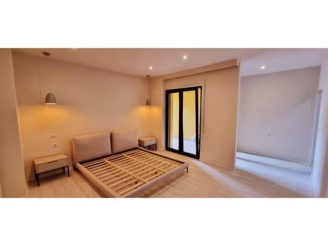 Tirane, shes apartament 3+1+A+BLK Kati 4, 160 m² 270.000 Euro (ATSH)