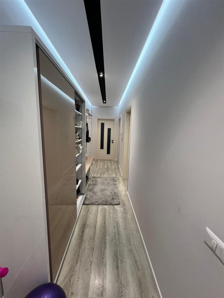 Tirane, jepet me qera apartament 2+1+Ballkon Kati 3, 106 m² 1.200 € (Liqeni i Thate)