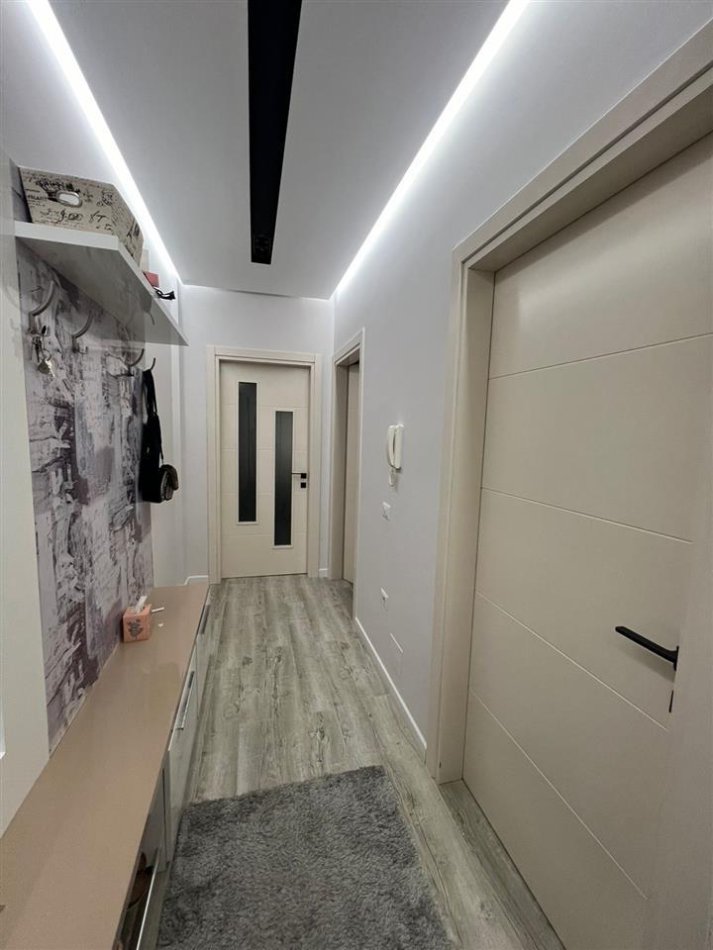 Tirane, jepet me qera apartament 2+1+Ballkon Kati 3, 106 m² 1.200 € (Liqeni i Thate)