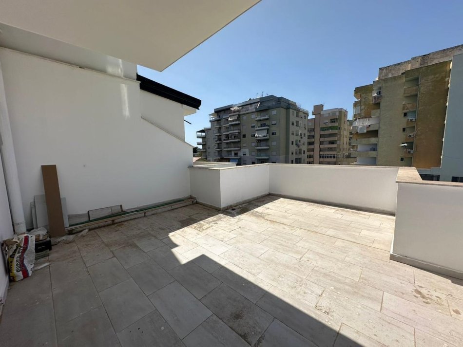 SHITET APARTAMENT 1+1 NE PLAZH DURRES