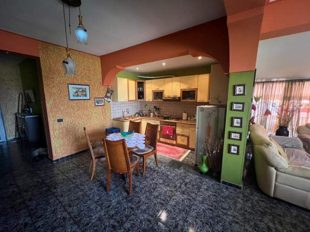 Tirane, shitet apartament 2+1+BLK Kati 4, 164 m² 70.000 Euro (Misto Mame, Lushnje)