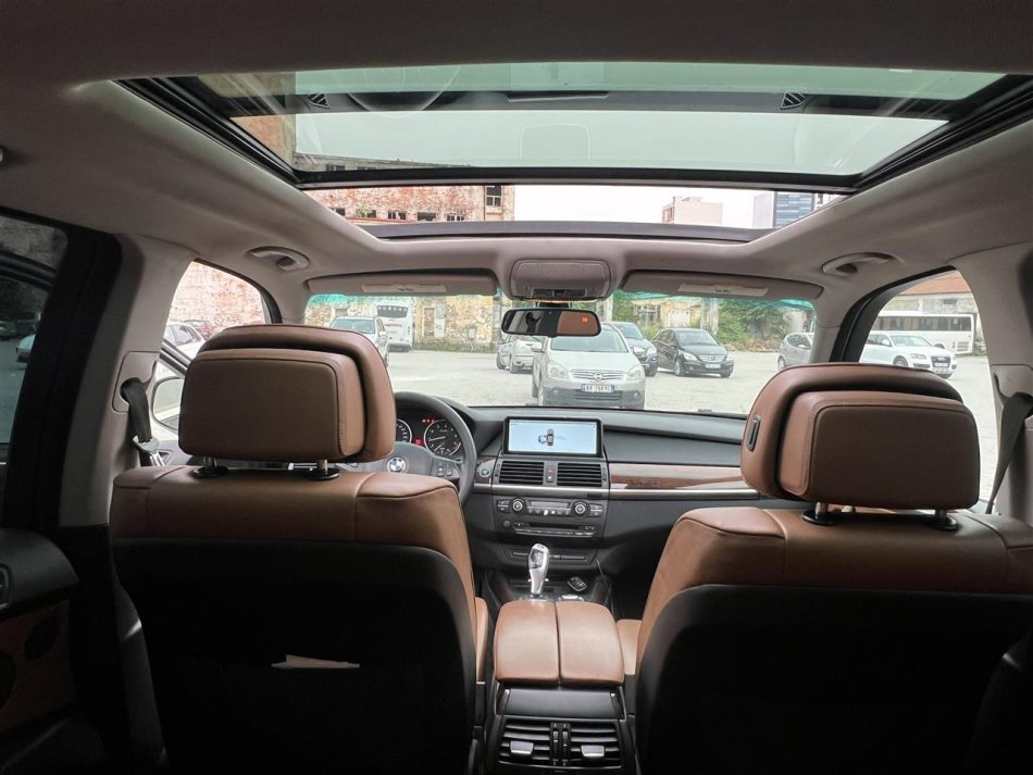 Tirane, shitet makine BMW X5 ne gjendje shume te mire!!! Okazion Benzin+Gaz, e zeze automatik Kondicioner 25 km
