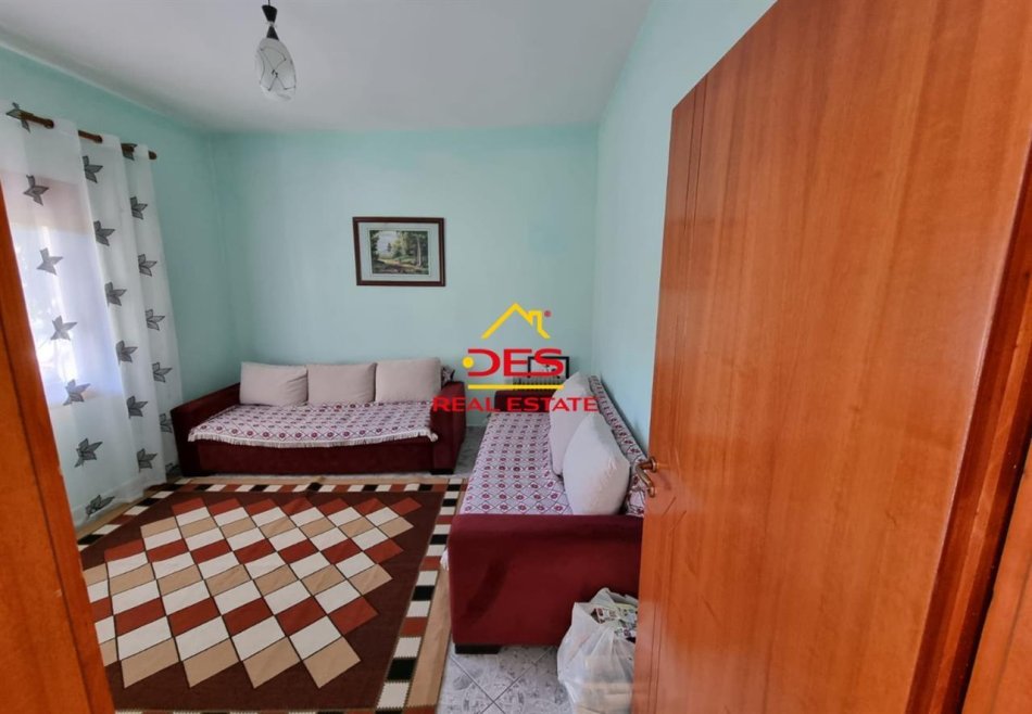 Vlore, shitet shtepi 2+1 Kati 0, 100 m² 110,000 € (Rruga Janaq Kilica)