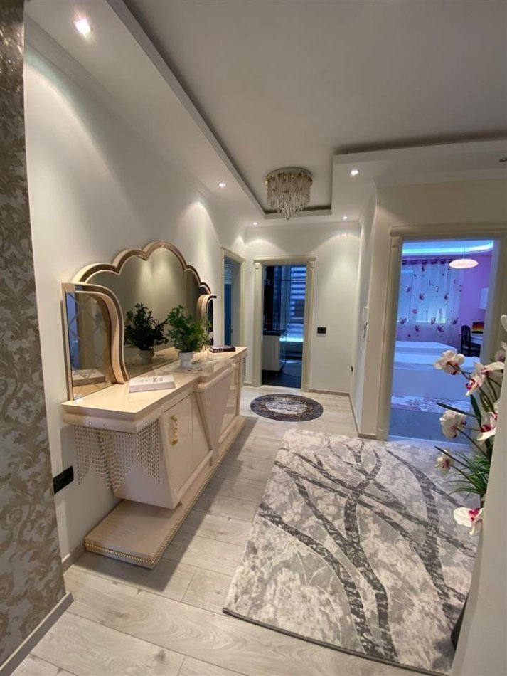 Tirane, shitet apartament 3+1 Kati 2, 152 m² 265.000 € (Prane UET)