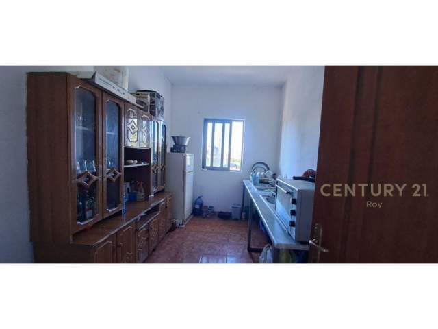 Durres, shitet vila 4 kateshe 536 m² 250.000 Euro