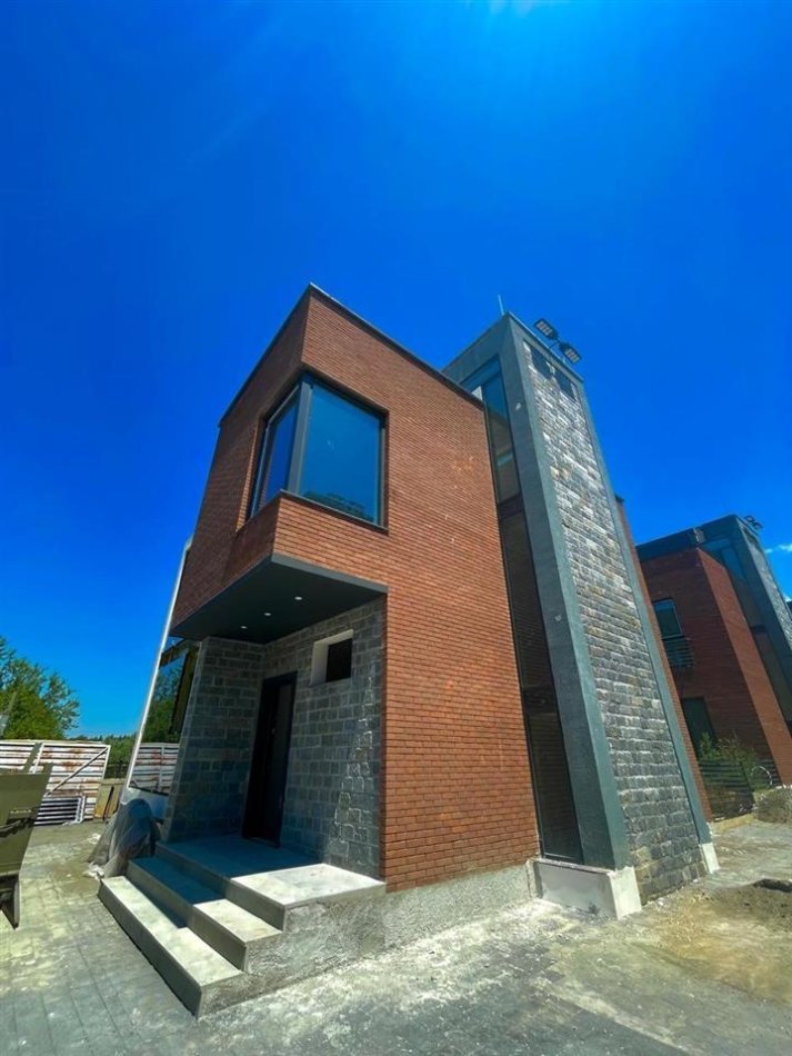 Tirane, shitet Vile 3 Katshe Kati 3, 313 m² 450.000 € (Sauk)