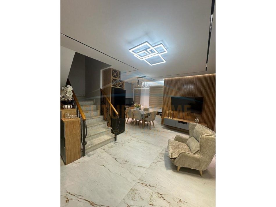 Durres, shitet Vile 3+1, Kati 3, 140 m² 350,000 € (Qerret)