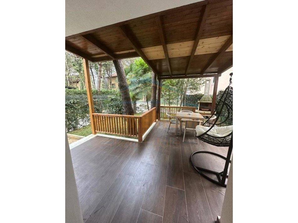 Durres, shitet Vile 3+1, Kati 3, 140 m² 350,000 € (Qerret)