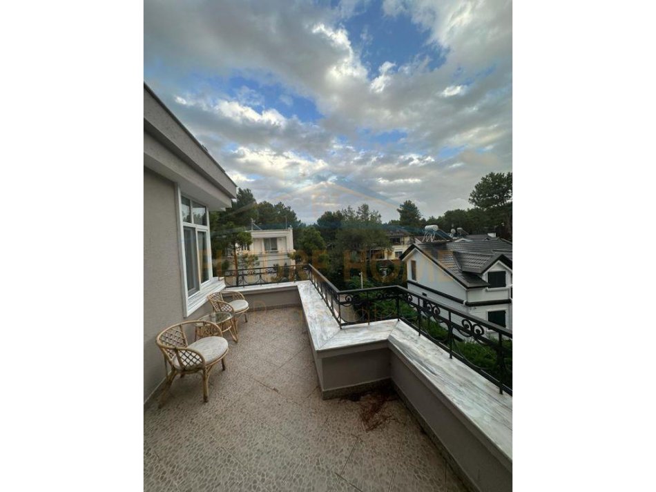 Durres, shitet Vile 3+1, Kati 3, 140 m² 350,000 € (Qerret)