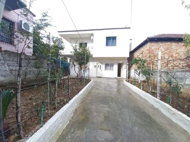 Tirane, shes Vile 4+1+BLK Kati 2, 315 m² 329.000 Euro