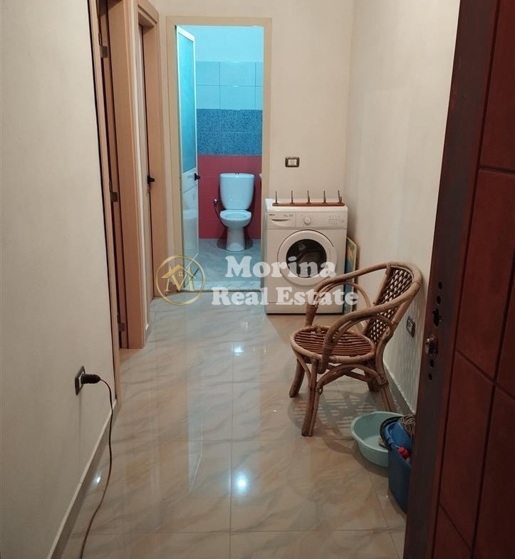 Tirane, jepet me qera apartament 1+1 Kati 3, 45 m² 270 € (Fresku)