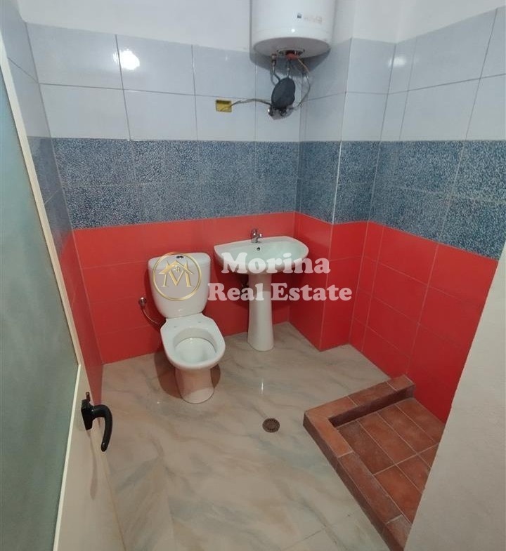 Tirane, jepet me qera apartament 1+1 Kati 3, 45 m² 270 € (Fresku)