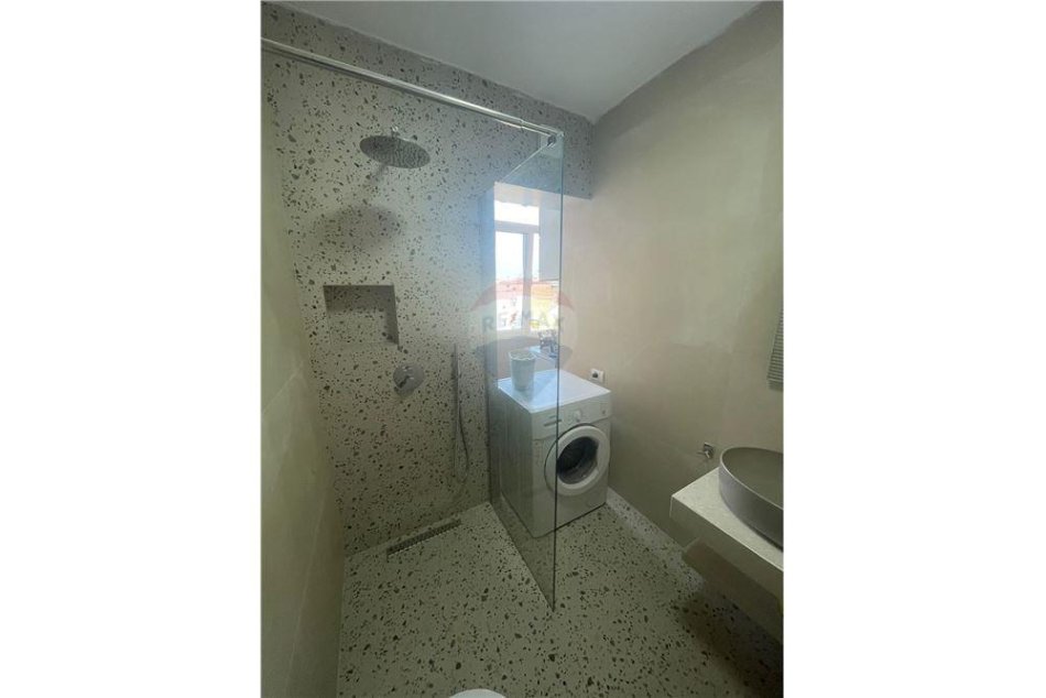 Garsoniere per qera te Shkolla e Baletit