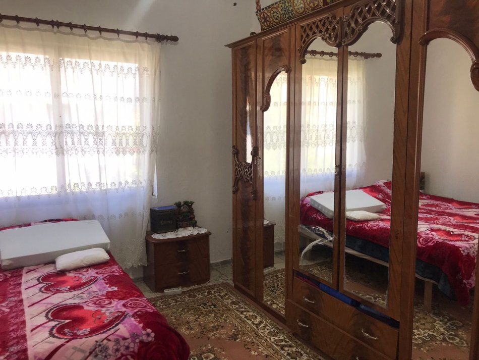 Tirane, shitet shtepi 2 Katshe Kati 2, 175 m² 119.000 € (ne Babrru Tirane.)