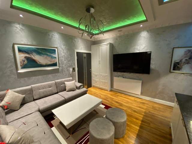 Tirane, jepet me qera 2+1+BLK Kati 4, 90 m² 400 Euro