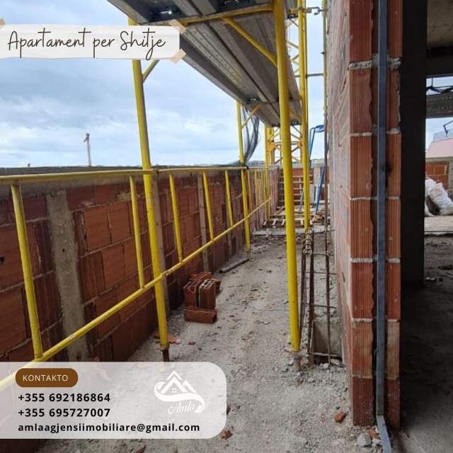 Tirane, shitet apartament 3+1+A+BLK Kati 2, 211 m² 337.000 Euro (Komuna Parisit Buze Rruge kryesore)