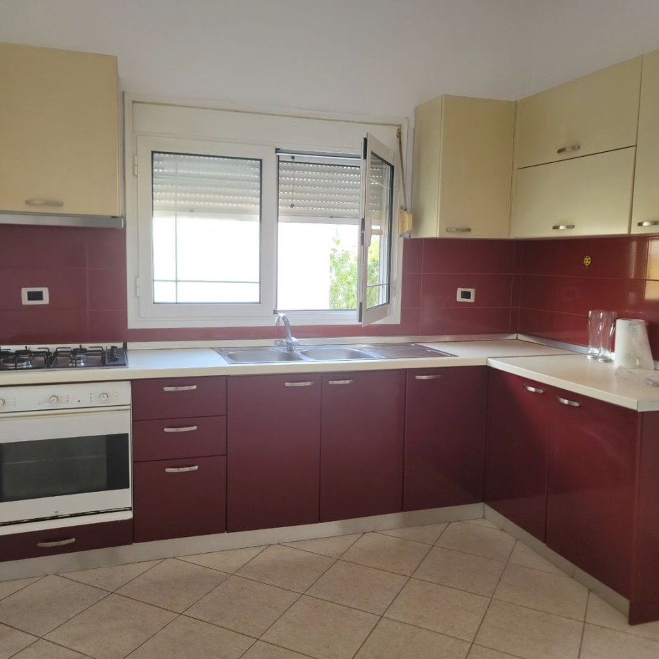 Tirane, shes Vile 3 Katshe, , 285 m2