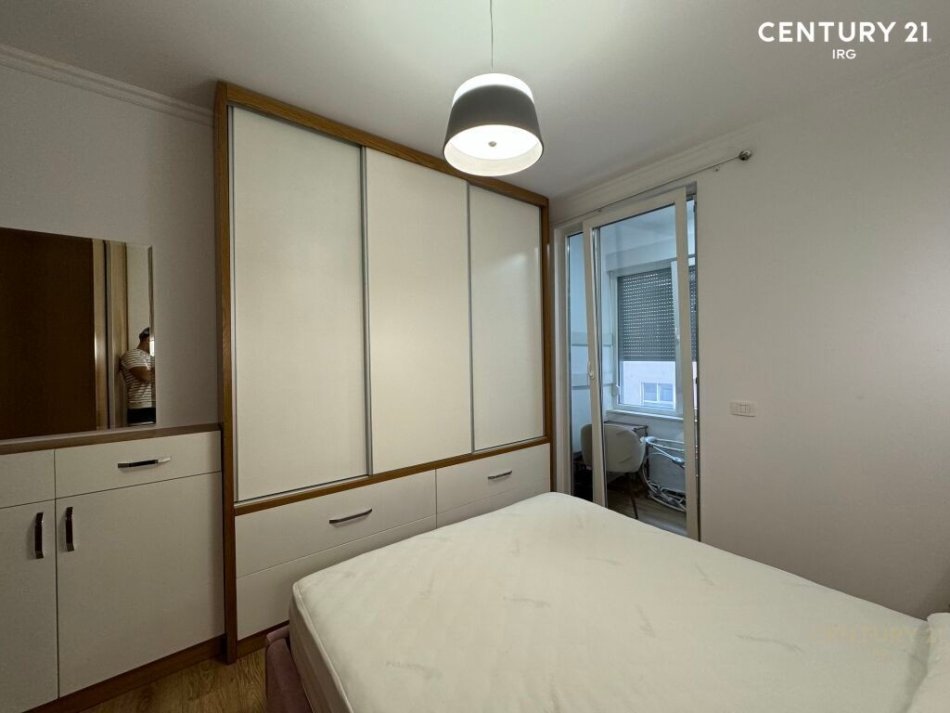 Tirane, jepet me qera 1+1 Kati 4, 60 m² 500 € (Rruga Dritan Hoxha Tiranë,Shqipëria)
