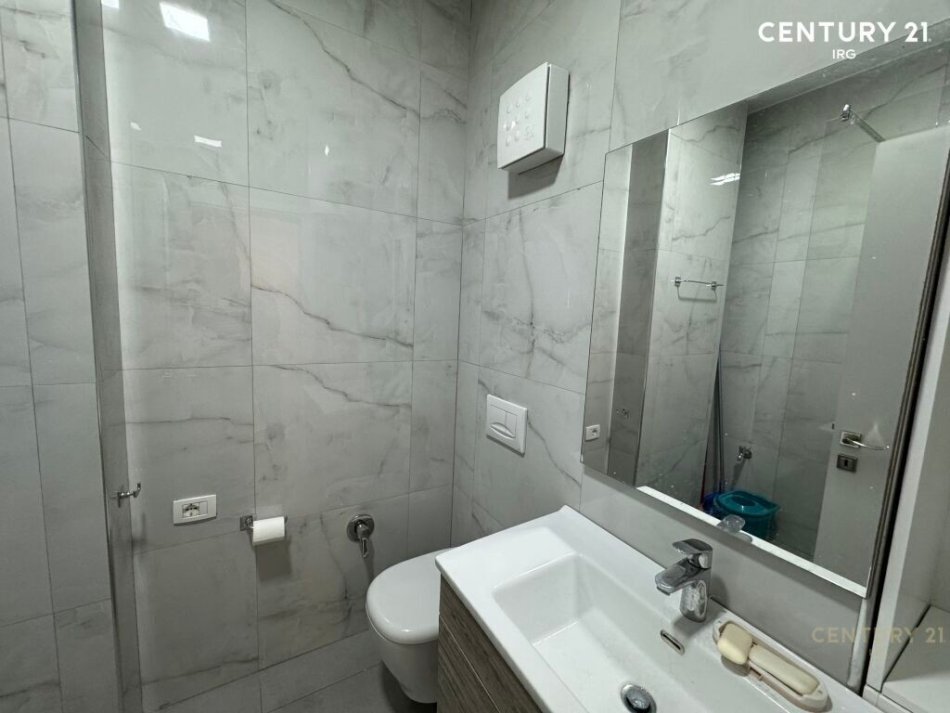 Tirane, jepet me qera 1+1 Kati 4, 60 m² 500 € (Rruga Dritan Hoxha Tiranë,Shqipëria)
