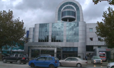 Tirane, shes dyqan Kati 0, 500 m² 700.000 Euro (perbll amerikan 3)