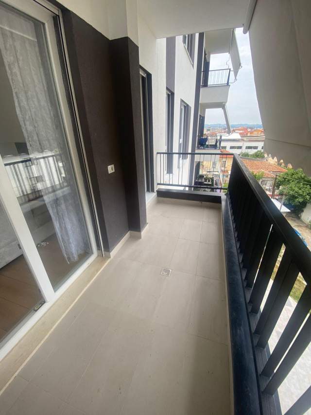 Tirane, jepet me qera apartament 1+1+BLK Kati 3, 70 m² 400 Euro (Rruga 5 Maji)