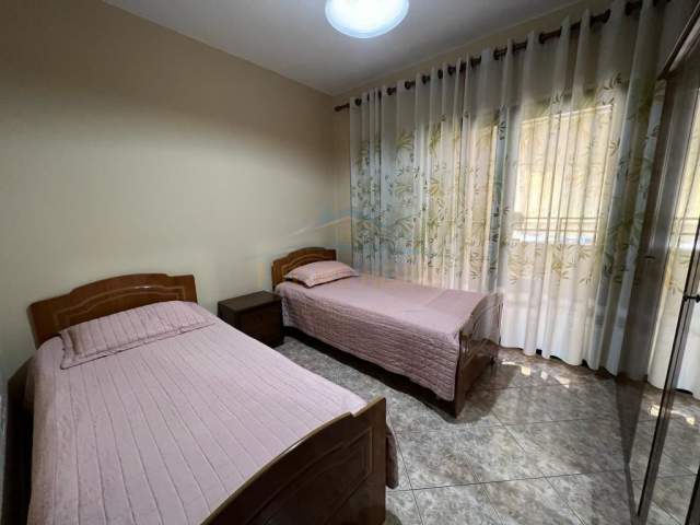 Tirane, jepet me qera apartament 3+1+BLK Kati 6, 150 m² 450 Euro (Stacioni Trenit)