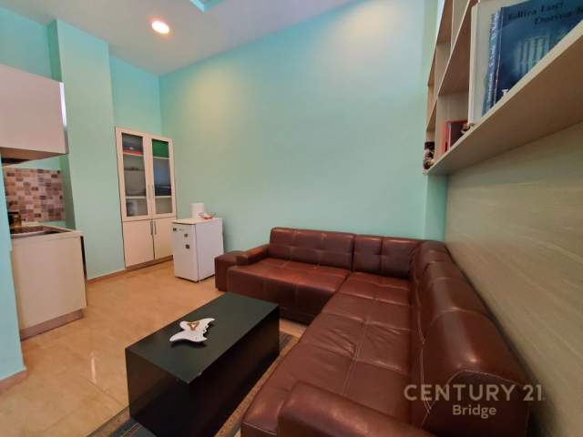 Tirane, shitet ambjent biznesi Kati 0, 45 m² 126.000 Euro (Prane Stadiumit Qemal Stafa)
