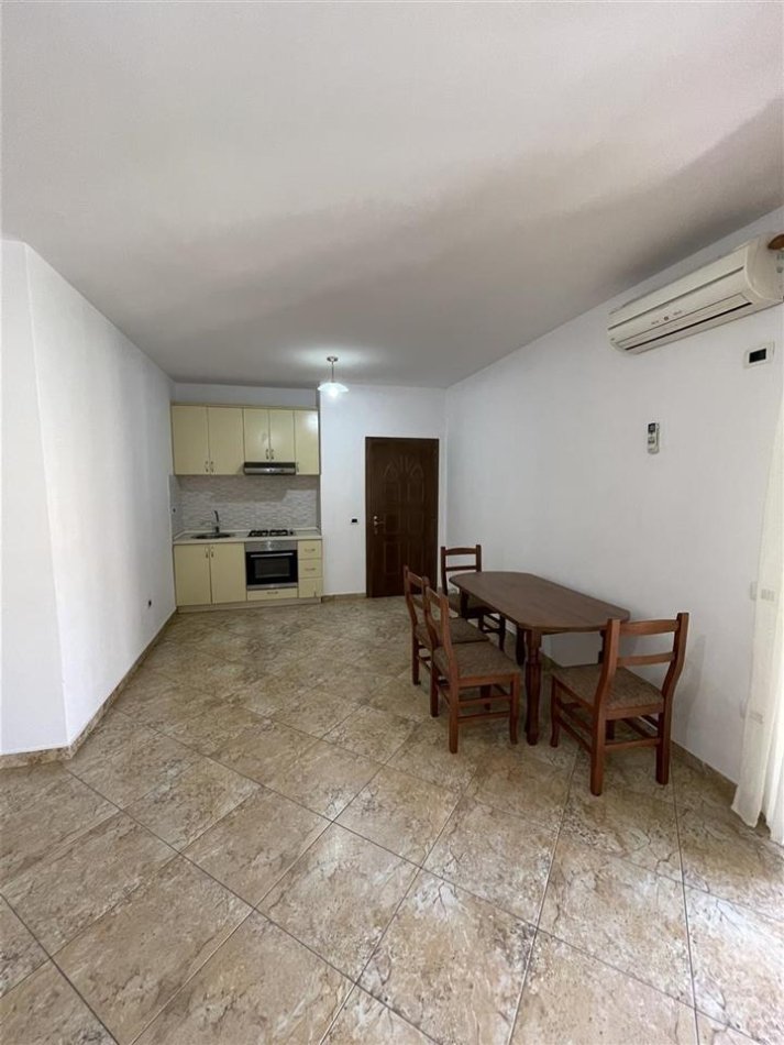 Durres, shitet apartament 1+1 Kati 2, 81 m² 76.000 € (Rruga Rrota e Kuqe)